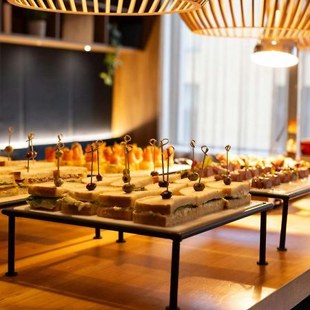 Courtyard By Marriott Glasgow Sec ภายนอก รูปภาพ