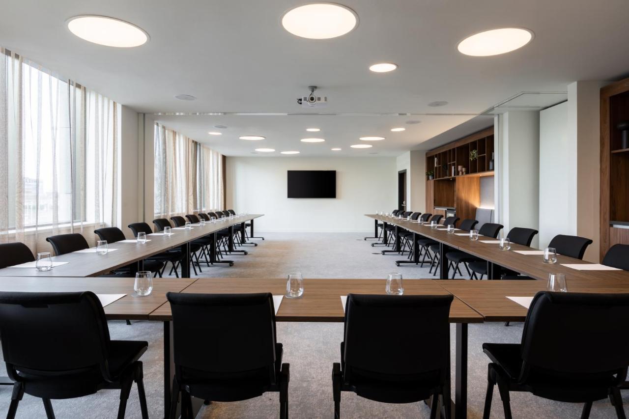 Courtyard By Marriott Glasgow Sec ภายนอก รูปภาพ