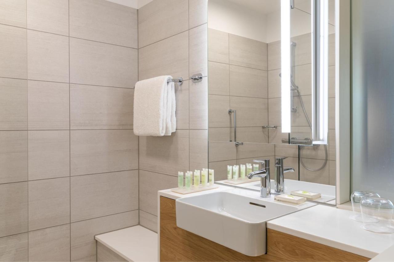 Courtyard By Marriott Glasgow Sec ภายนอก รูปภาพ