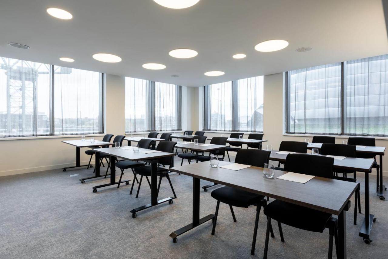 Courtyard By Marriott Glasgow Sec ภายนอก รูปภาพ