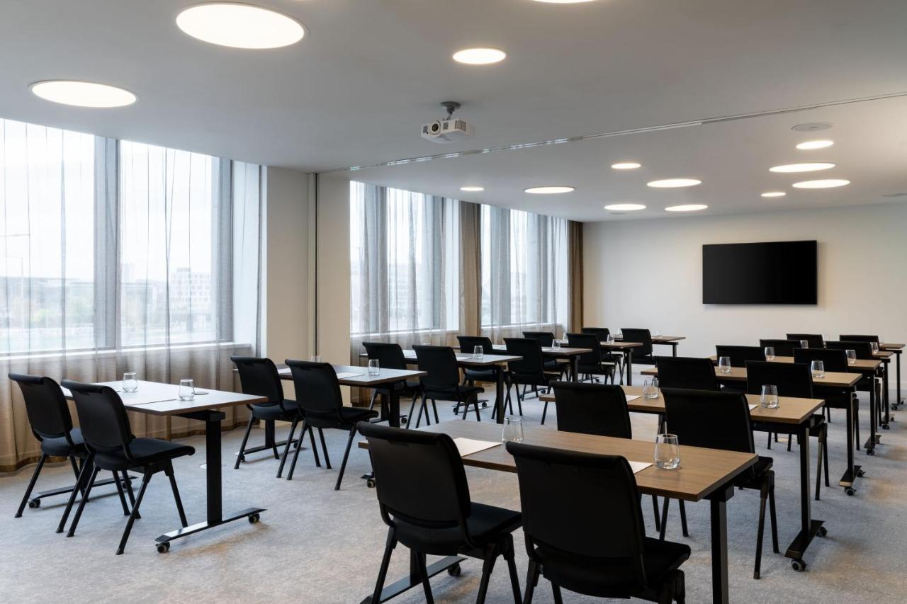 Courtyard By Marriott Glasgow Sec ภายนอก รูปภาพ